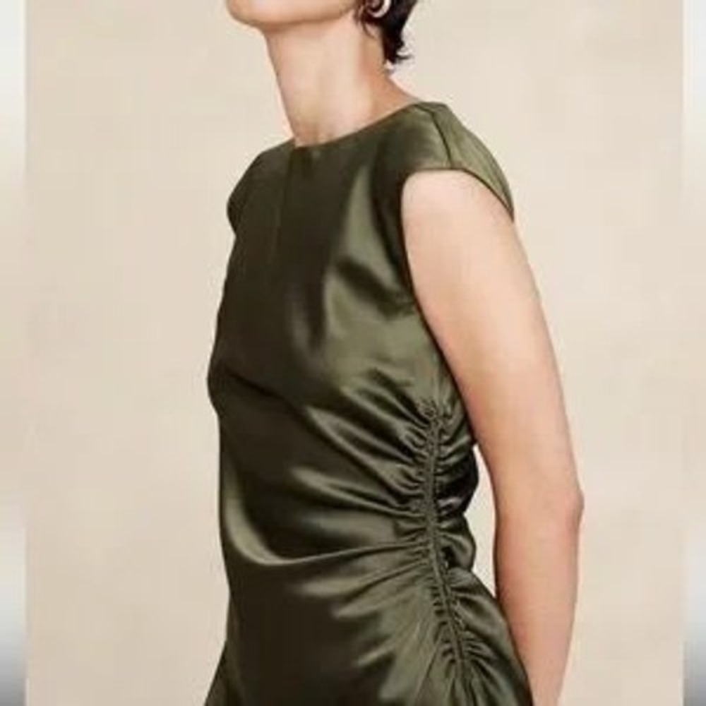 Banana Republic Olive Green Satin Ruched Midi Dress Cap Sleeve Size 8 - Picture 3 of 9